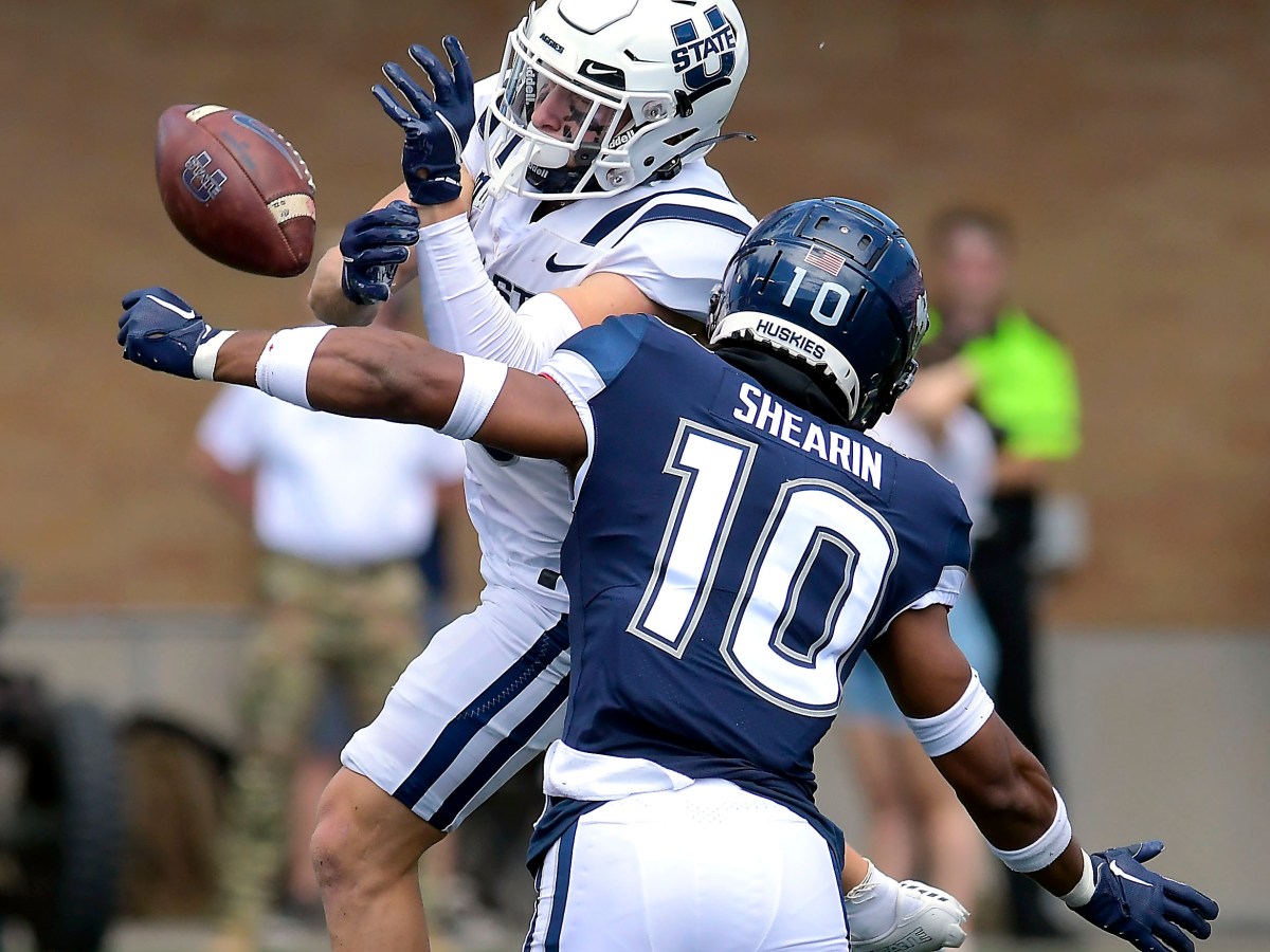master the uconn football defense scheme: simple tips for ultimate success!