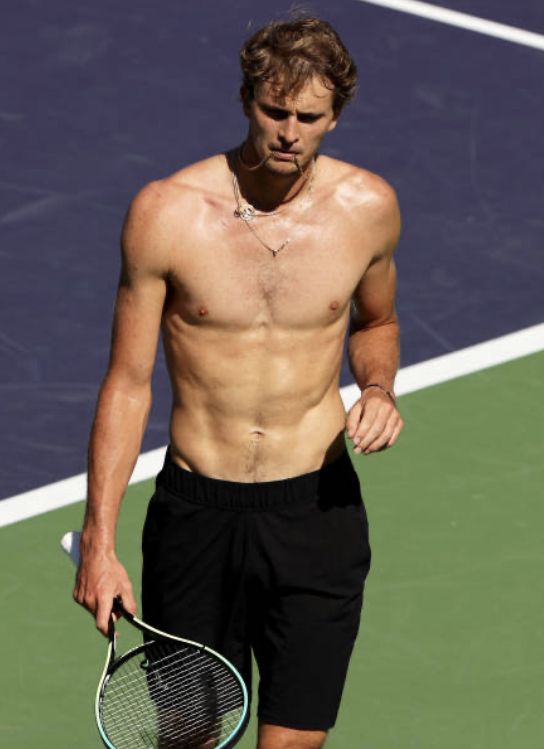 Alexander Zverev Shirtless: A Look at the Tennis Players Incredible Physique!