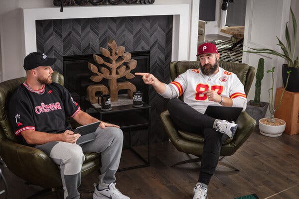 Who Podcasts the NFL and NBA? Check Out These Awesome Podcasts!