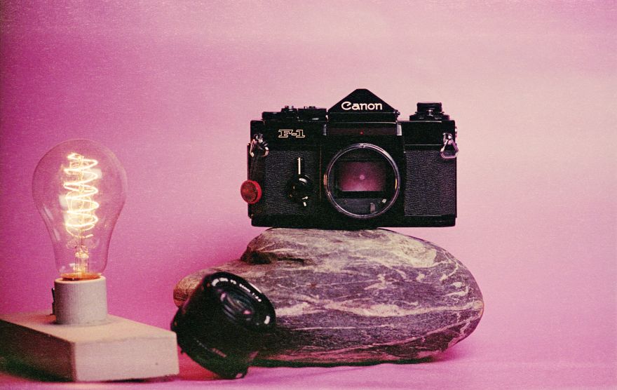 Canon F1 New Camera Review, Old Camera But Still Good!