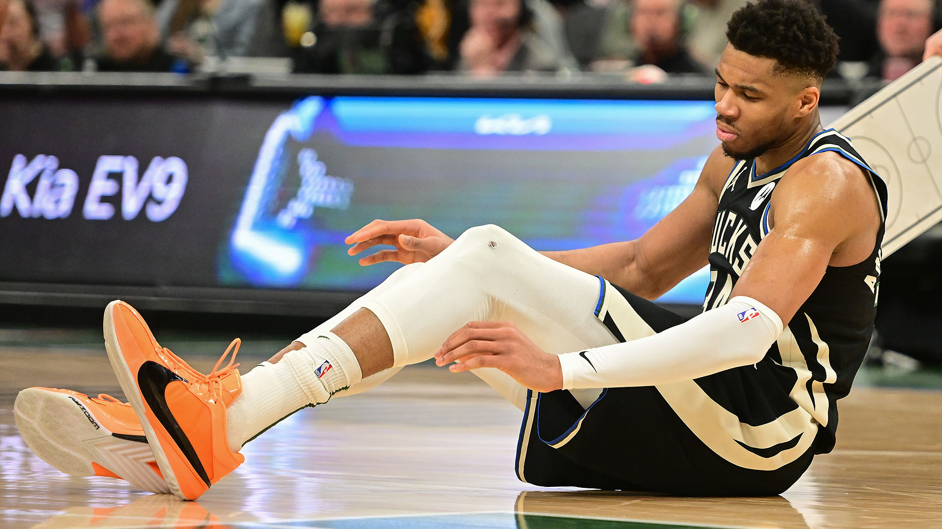 Giannis Antetokounmpo Injury Report: Get the Scoop on His Injury and When He Might Return.