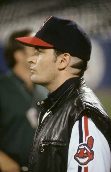 Ricky Vaughn Haircut: Get the Look(Simple Steps and Styling Tips)