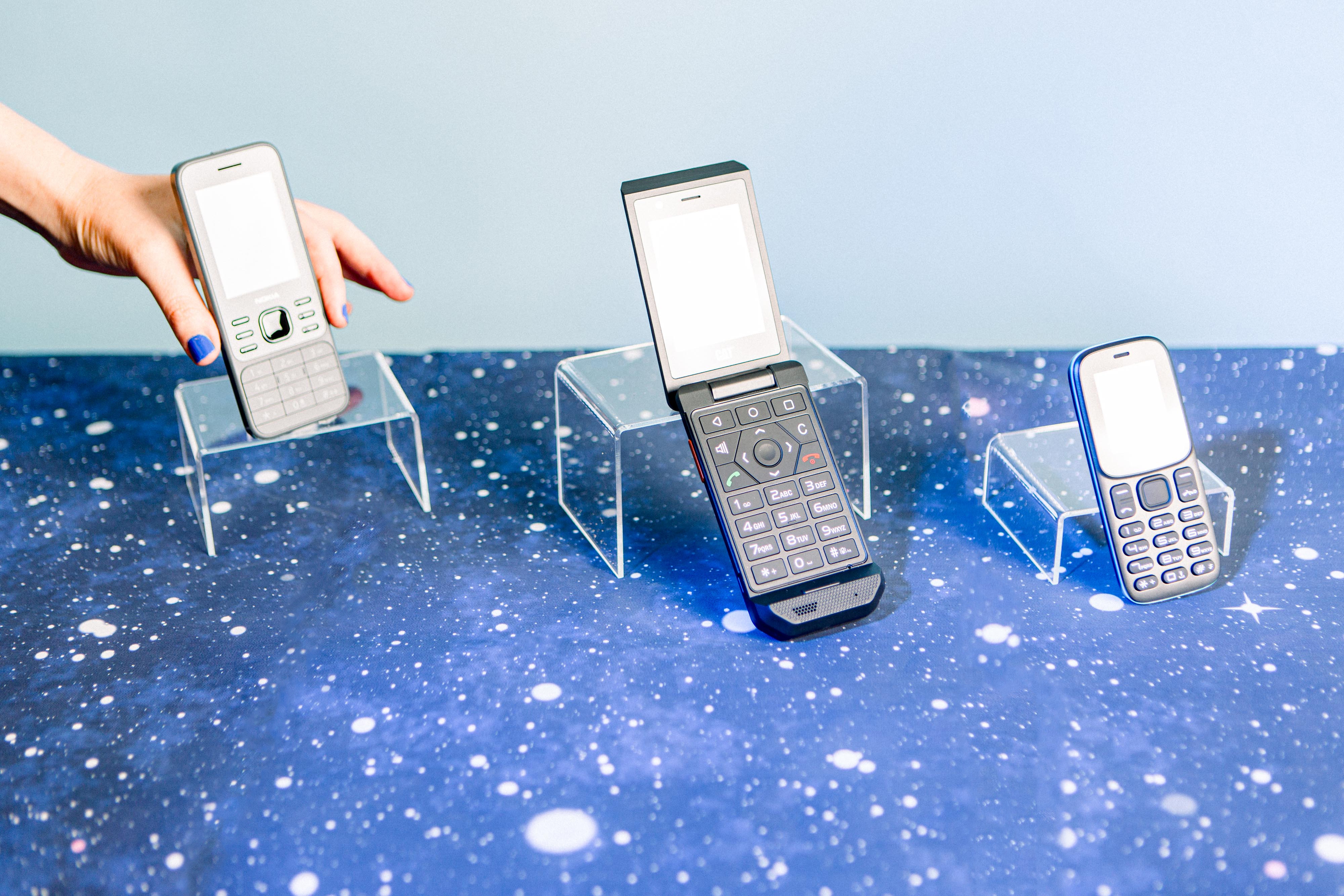 Blue Flip Phone: How to Choose? This Guide Helps You Decide!