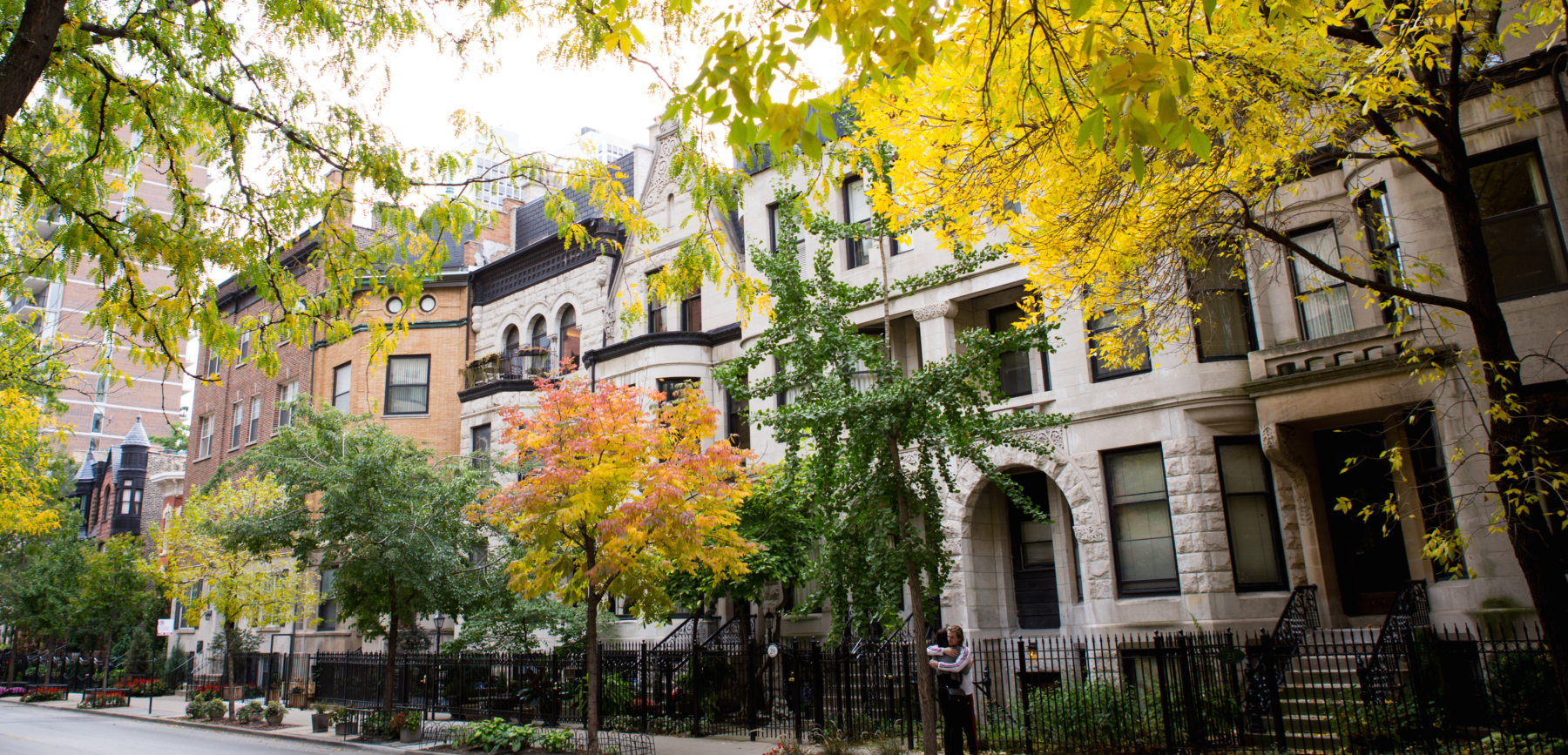 Astor St Chicago: A Guide to the Best Restaurants and Shops