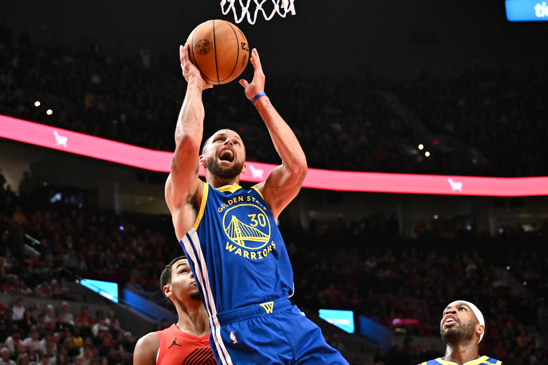 Looking for the game, where can I watch the Warriors game tonight? Heres your answer!