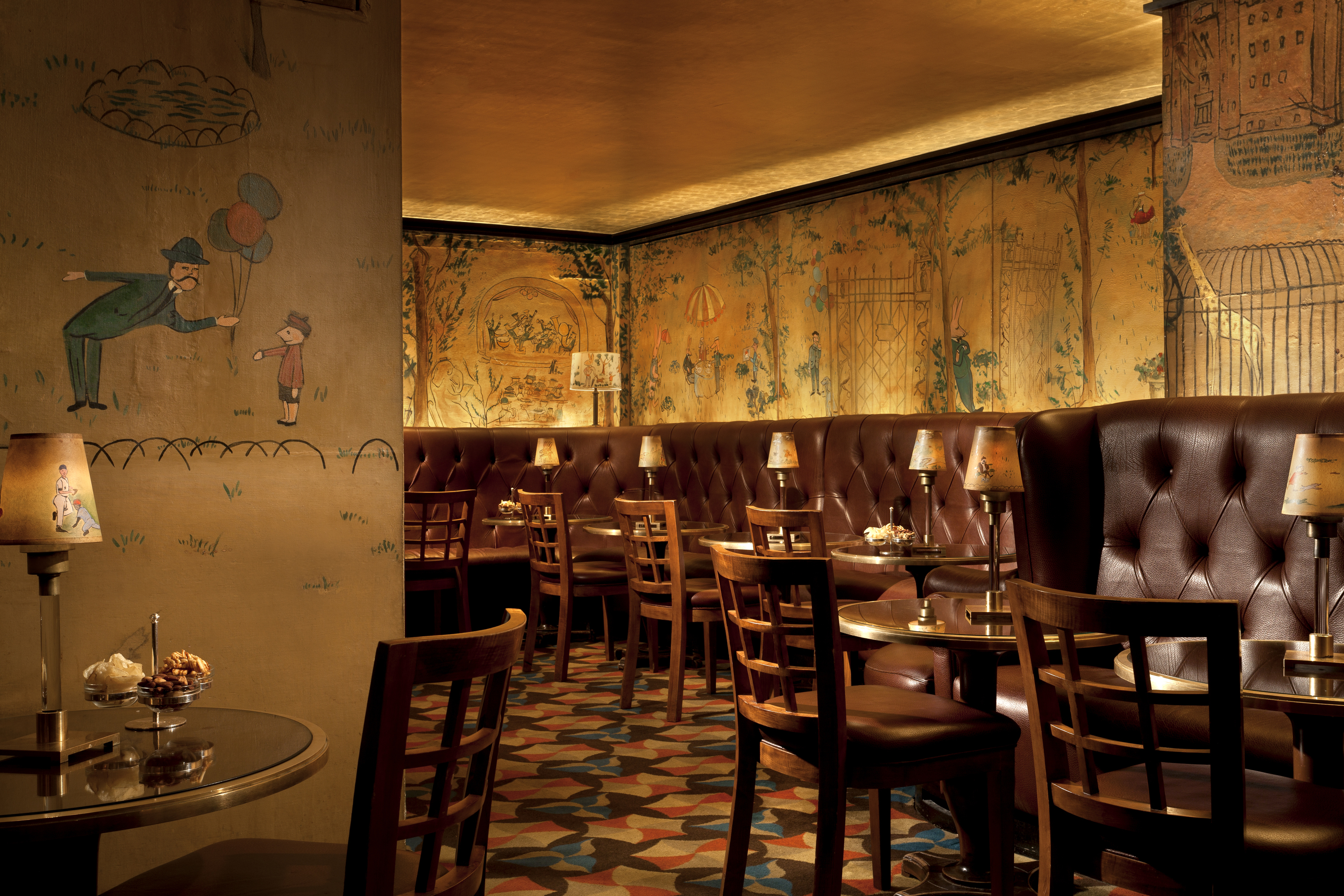 What is Bemelmans Bar? Discover this iconic NYC spot!