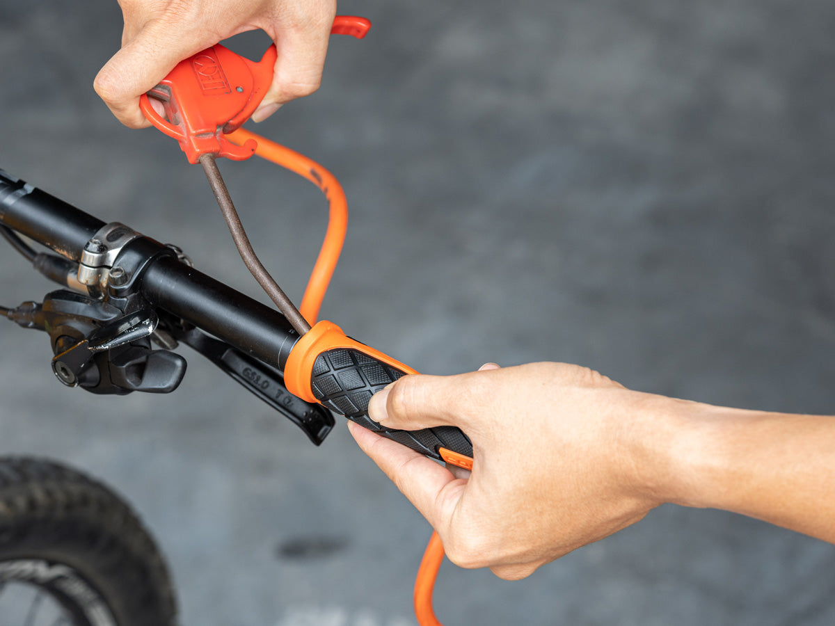 Remove Bike Grips: Easy Step-by-Step Guide (DIY Tips)