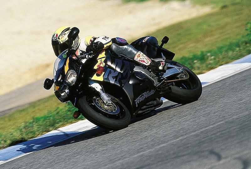 Best honda 900 cbr 1992? See Our Original Fireblade Review With Pictures.