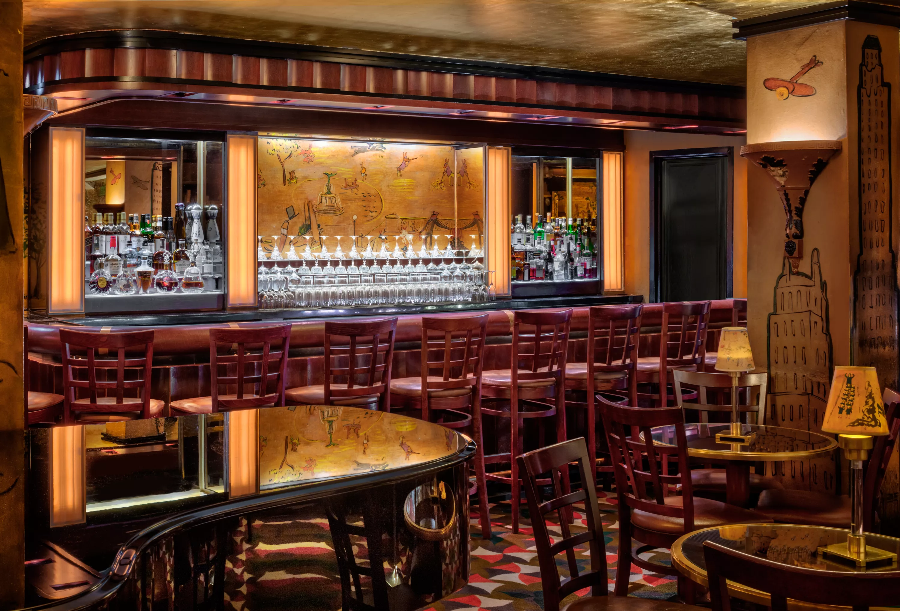 What is Bemelmans Bar? Discover this iconic NYC spot!