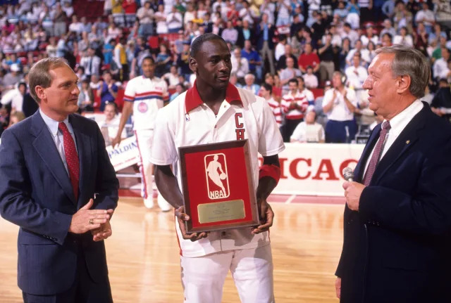 Michael Jordan 1988 DPOY: What made his defense better than other top guards that year?