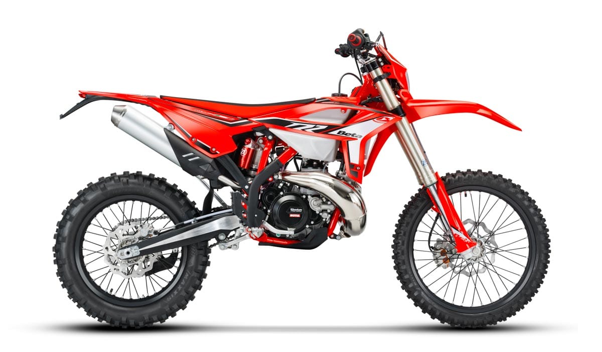 What is a 2 stroke dirt bike? Basic guide here