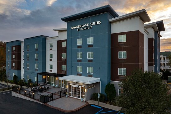 Last Minute Hotels Near Legacy Arena Birmingham AL: Book Today