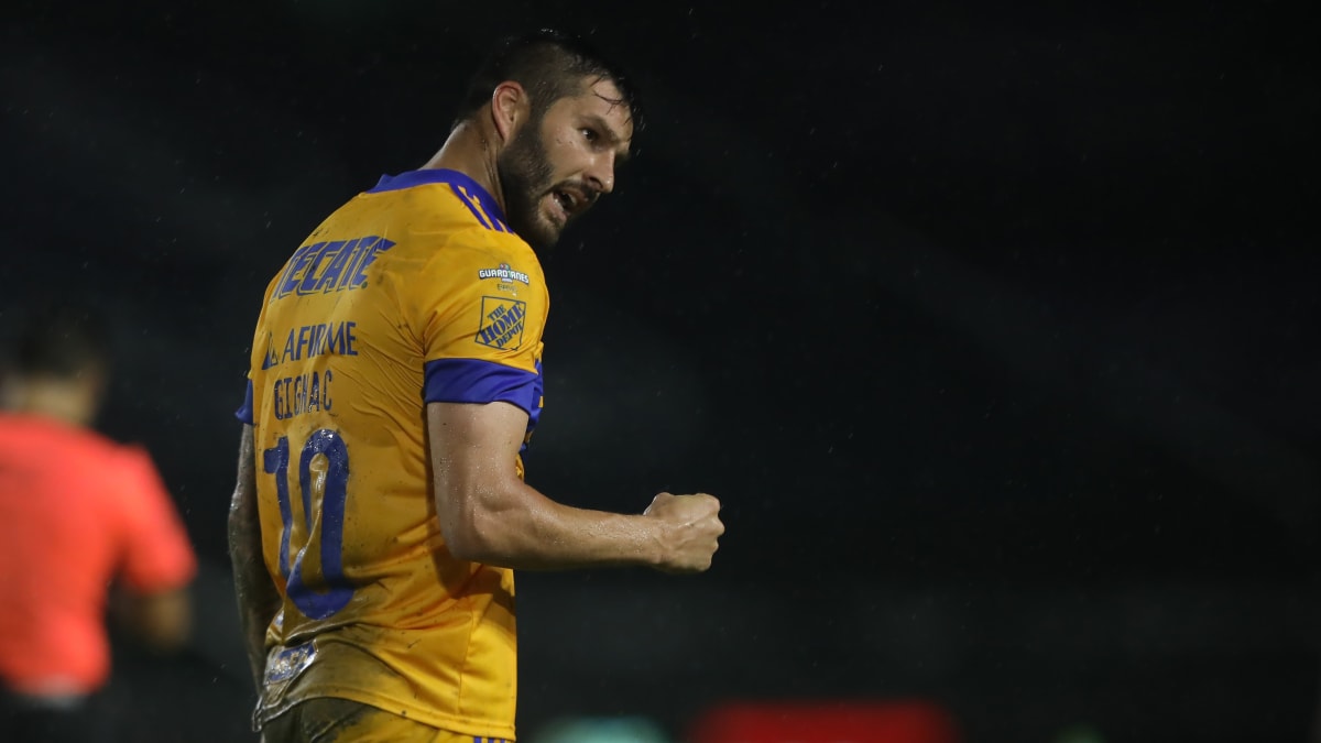 What makes A Gignac such a special striker? (Explore his unique playing style characteristics and his most deadly top skills)
