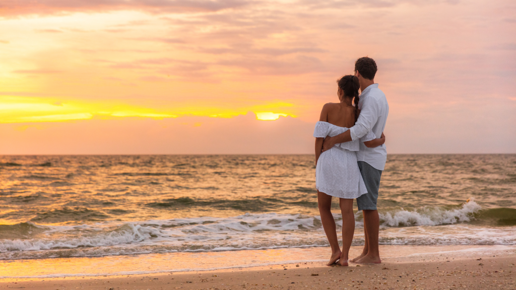 Where are the best places for hugging on the beach? Find stunning seaside spots for couples right here.