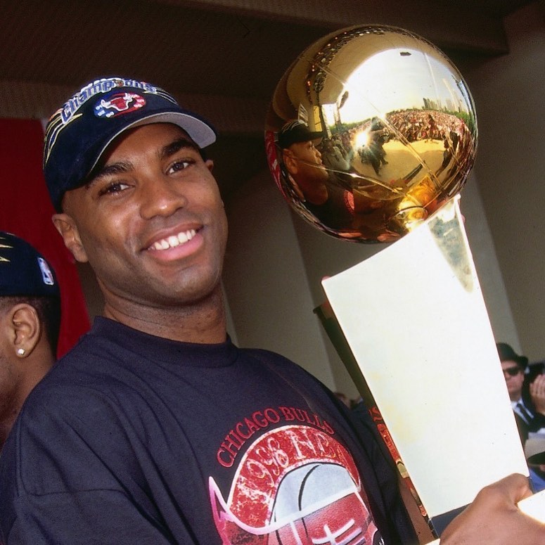 Why is Scott Burrell so well-known? Learn about his rare skills in both basketball and baseball!